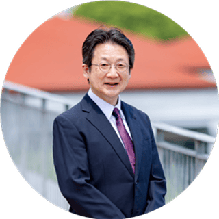 普連土学園校長 青木 直人先生の写真